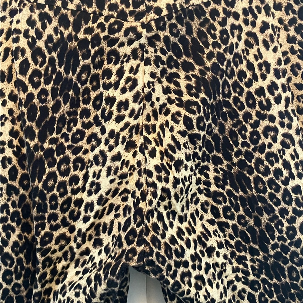 Necessary Objects Essential Leopard Print Cropped… - image 2